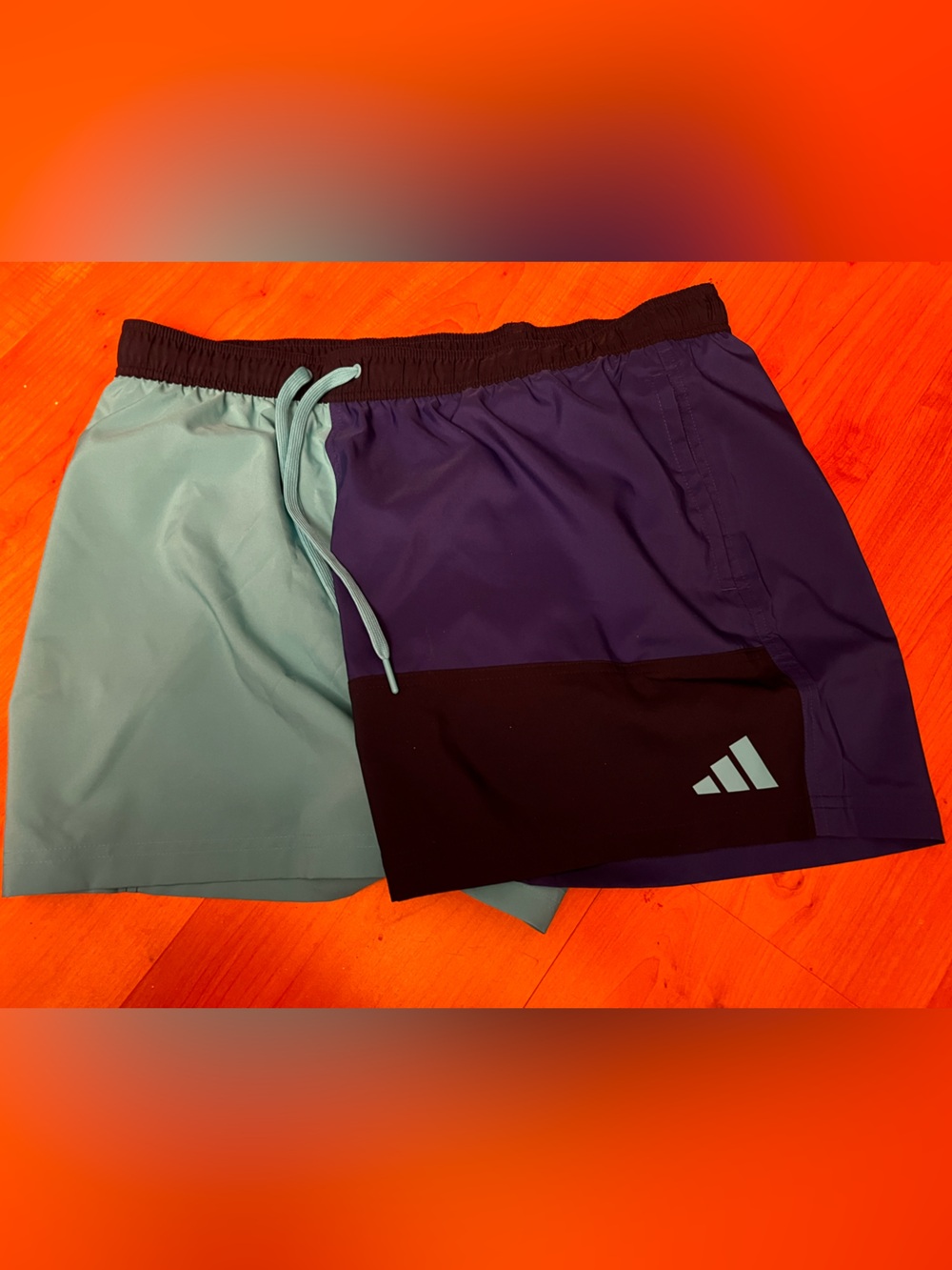 Adidas men’s XL swim trunks with pockets and inside liner multicolor new